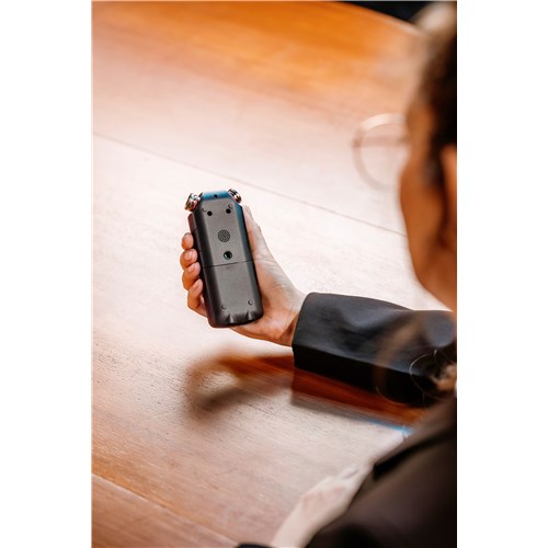 dr-05xp_l_built-in_reference_speaker