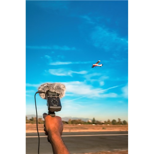 dr-05xp_l_on_location