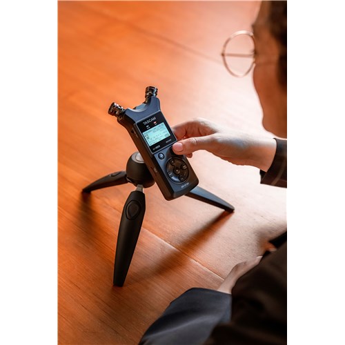 dr-07xp_l_simplicity_in_your_palm