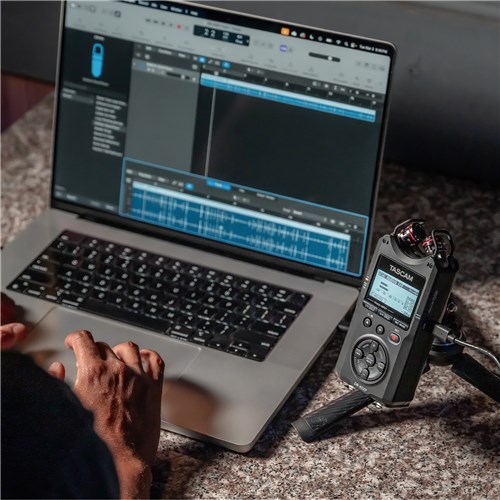 dr-40xp_w_your_portable_recording_studio